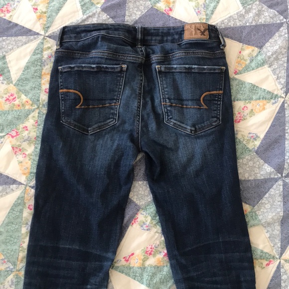 American Eagle dark wash skinny jeans!! - Picture 2 of 3